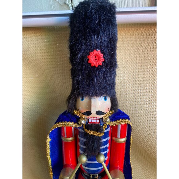 Nutcracker Wooden Soldier Christmas Decor Nut cracker 19" - Picture 3 of 6